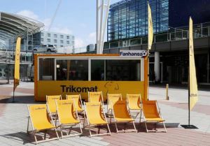 Zur Fußball-EM: Trikot-Druckautomat am Flughafen München