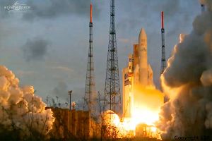 Ariane 5 mit neuem Nutzlastrekord ins All