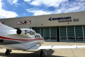 Neue Embraer Phenom 100 kam über Schottland nach Bremen