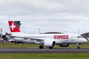 CS100 bei SWISS im ersten Linienflug