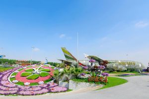 Airbus A380 1:1 aus Blumen