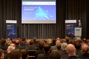 Konferenz "Raumfahrt bewegt!": Aktionsplan zur Synergienutzung