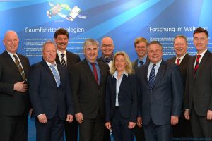 Konferenz "Raumfahrt bewegt!": Aktionsplan zur Synergienutzung