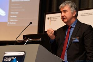 Konferenz "Raumfahrt bewegt!": Aktionsplan zur Synergienutzung