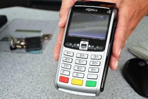 Neuer Zahlungsservice am Check-in-Schalter bei Lufthansa Group