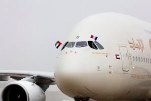 A380 von Etihad Airways hat Route nach Paris aufgenommen