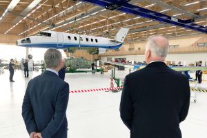 Wing mate in Stans für ersten Serien-Pilatus PC-24