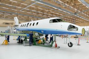 Wing mate in Stans für ersten Serien-Pilatus PC-24